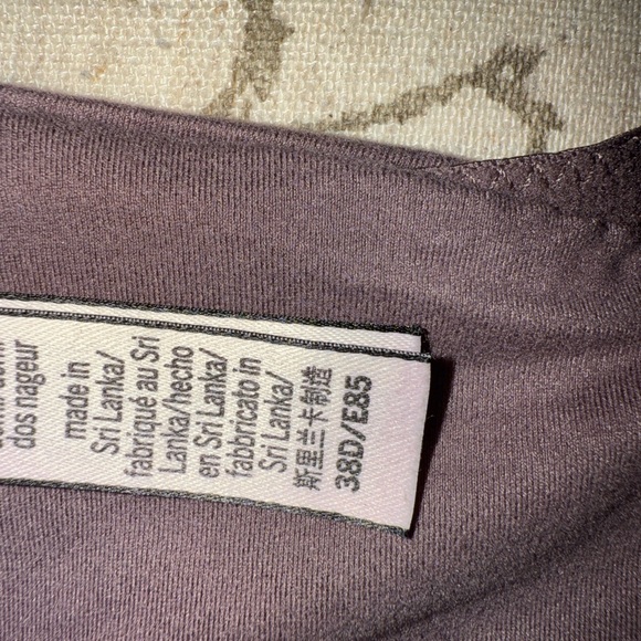 VS Racerback Bra - Picture 5 of 7